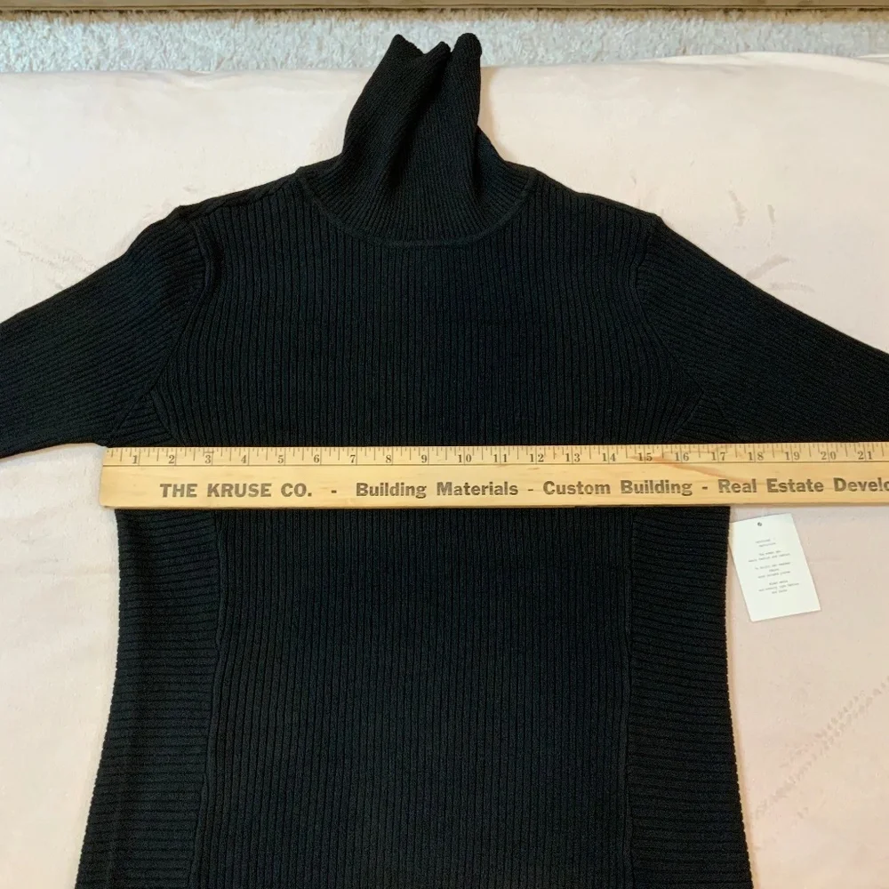 Retro logo Black S Turtleneck Minimalist Monochrome Officecore
